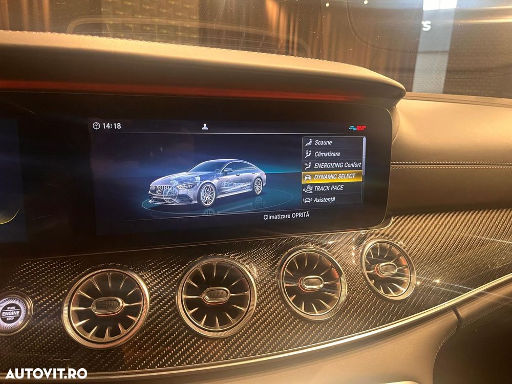 Mercedes-Benz AMG GT - 40