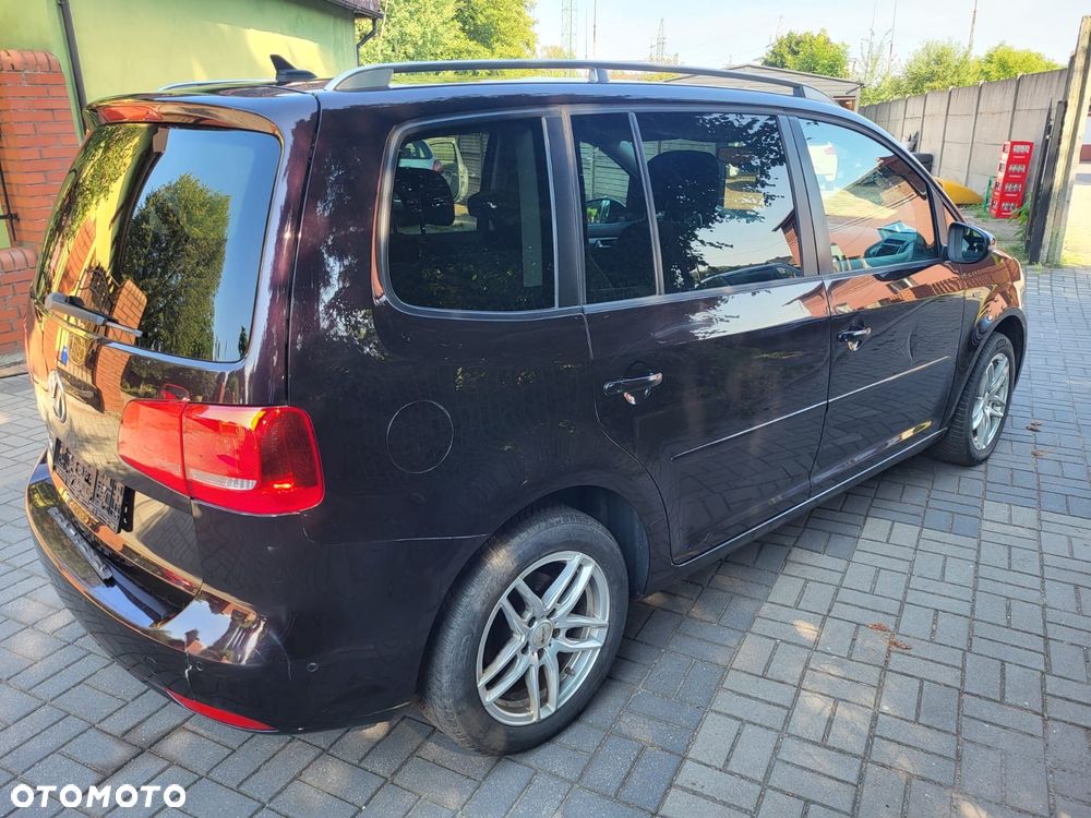 Volkswagen Touran - 4