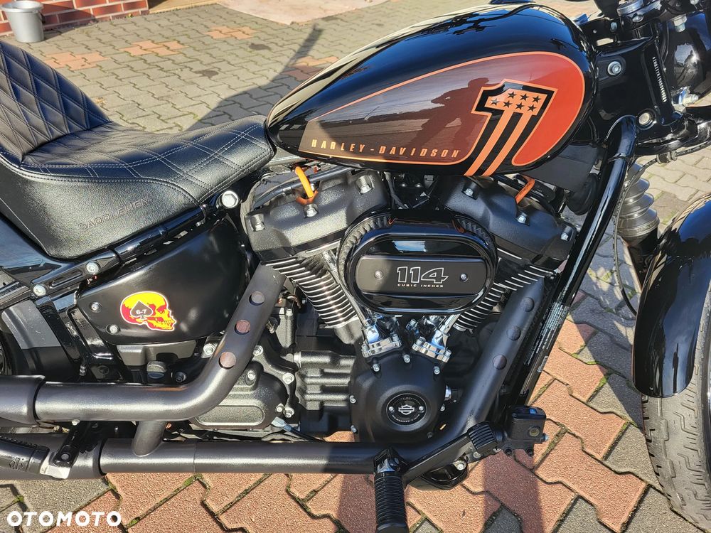 Harley-Davidson Softail Street Bob - 2