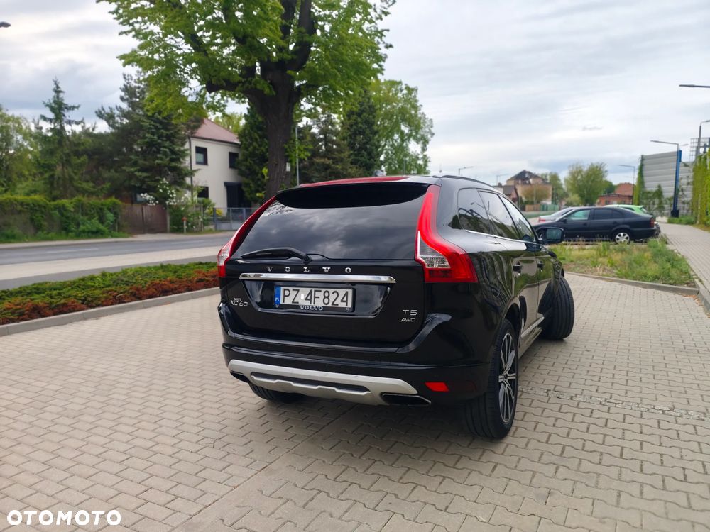 Volvo XC 60 T5 AWD Geartronic Momentum - 4