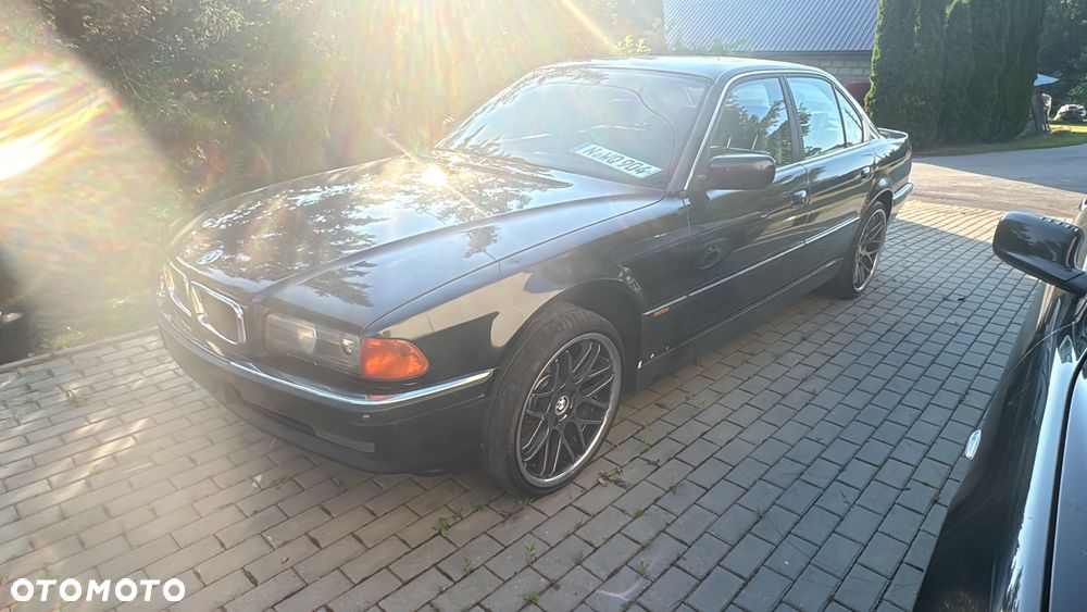 BMW Seria 7 - 21