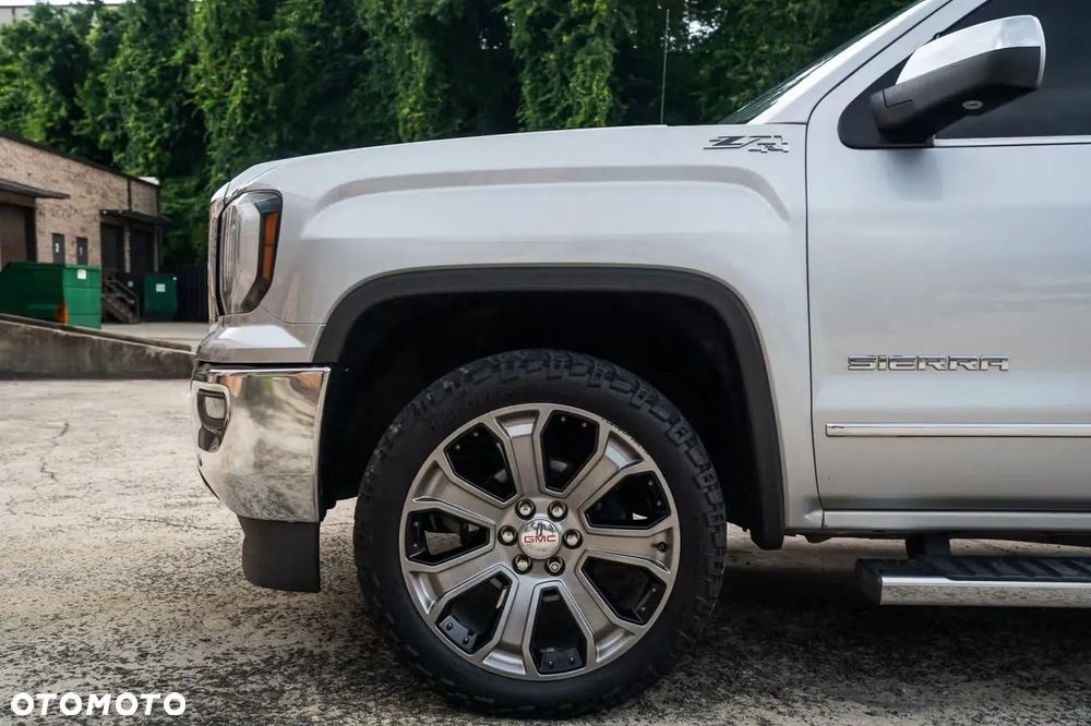 GMC Sierra - 3
