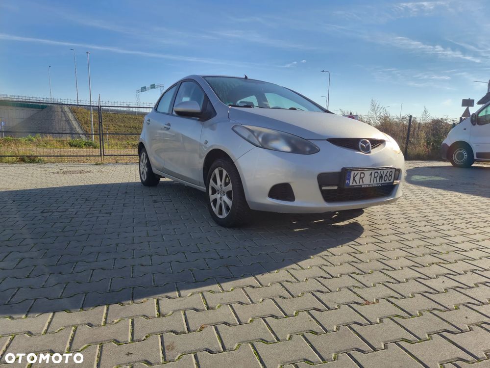 Mazda 2 2007 photo 3