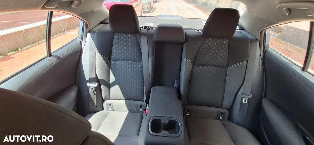 Toyota Corolla 1.8 HSD Business - 16