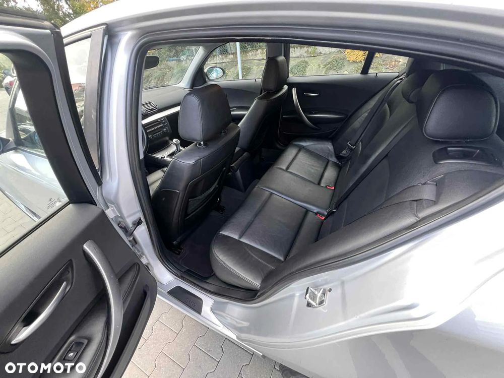 BMW Seria 1 120i - 16