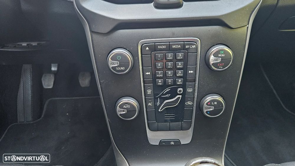 Volvo V40 - 18