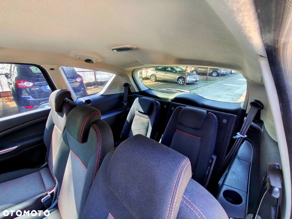 Ford S-Max 2.0 TDCi DPF Titanium - 15