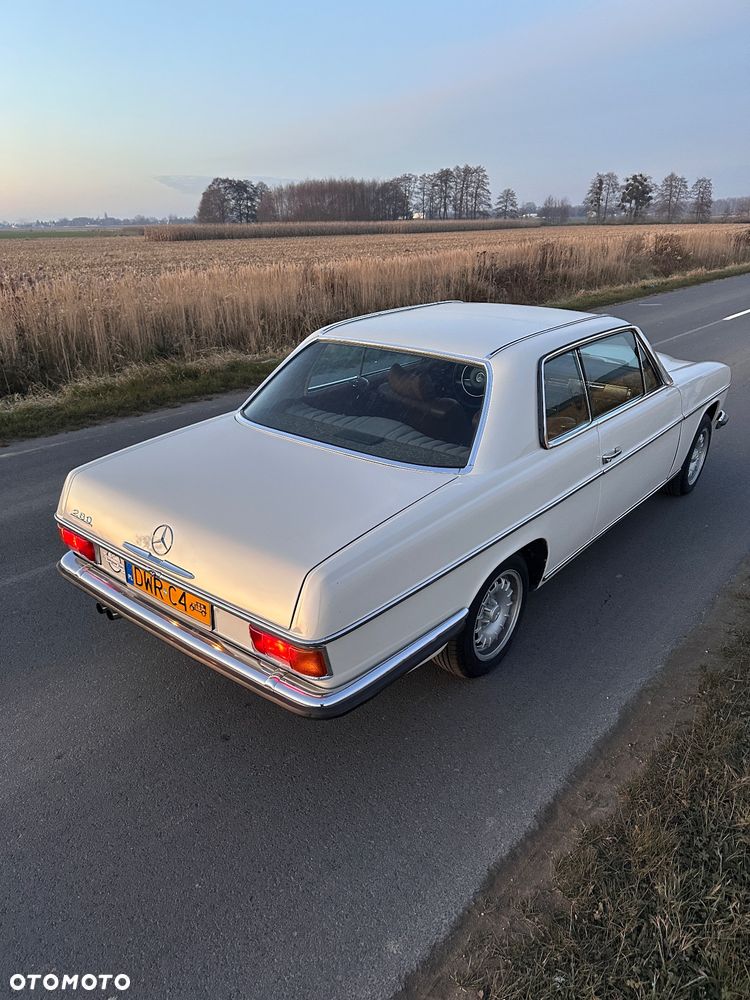 Mercedes-Benz 280 - 1