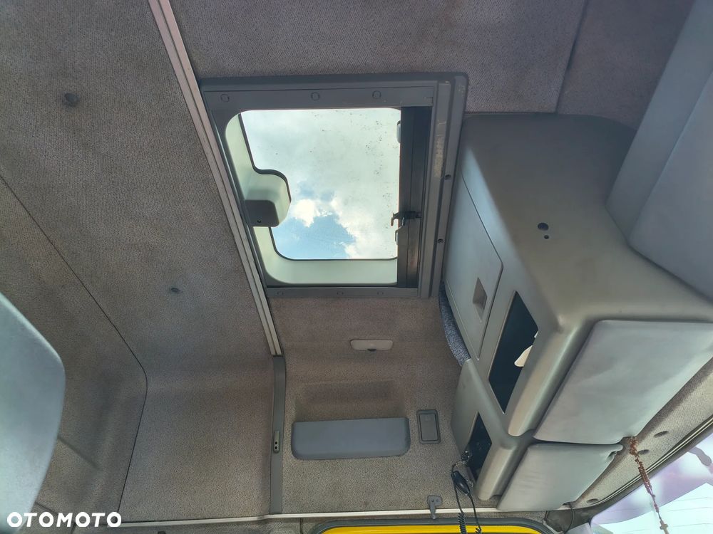 Kabina Mercedes Atego I - 6