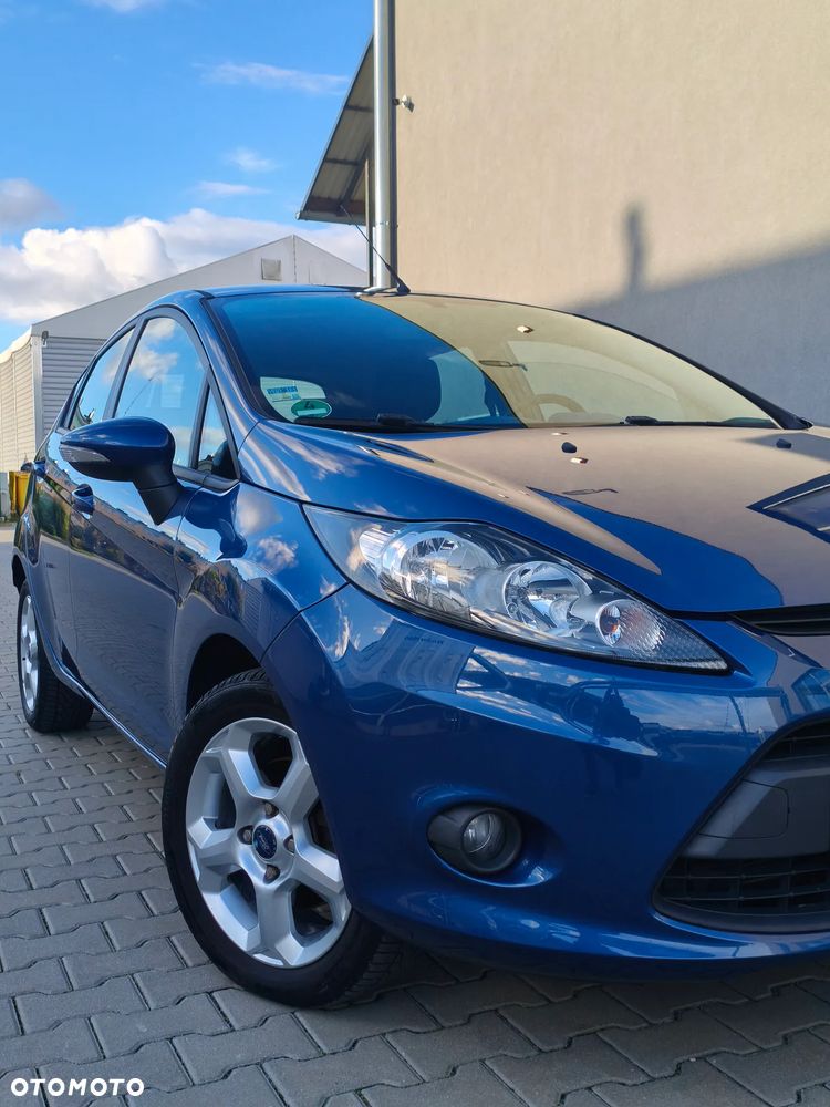 Ford Fiesta 1.25 Celebration - 12