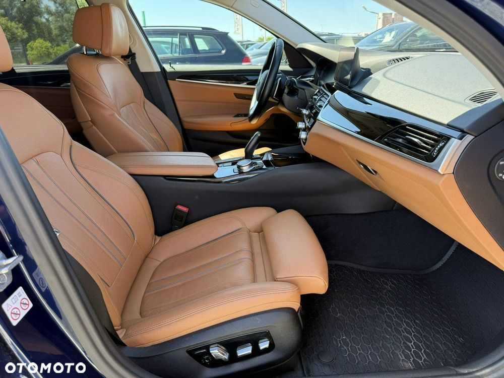 BMW Seria 5 518d Sport Line - 22