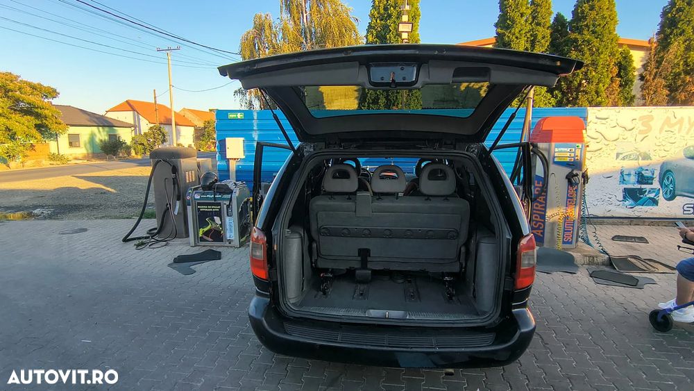 Chrysler Voyager LX 2.8L CRD aut - 5