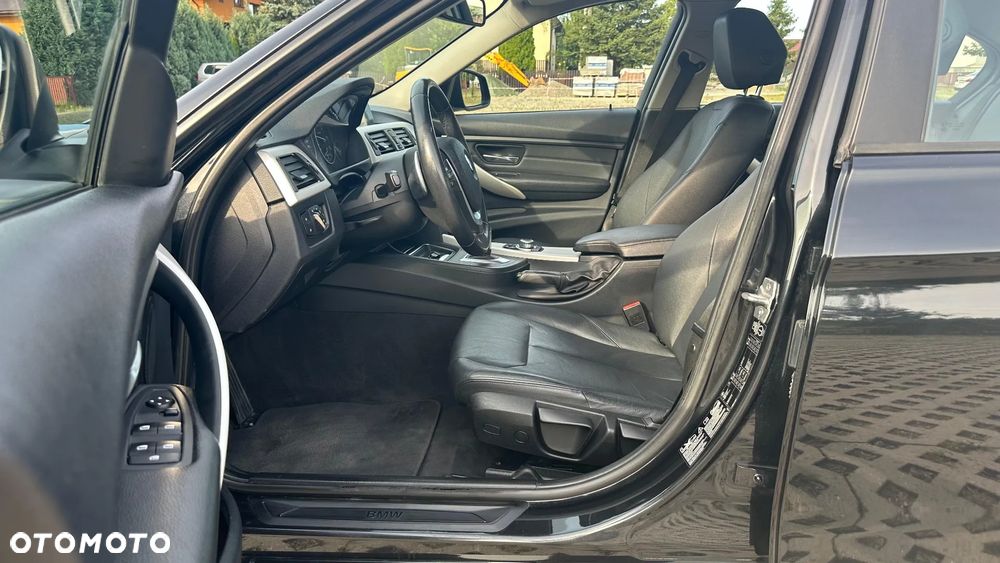 BMW Seria 3 320d xDrive - 9
