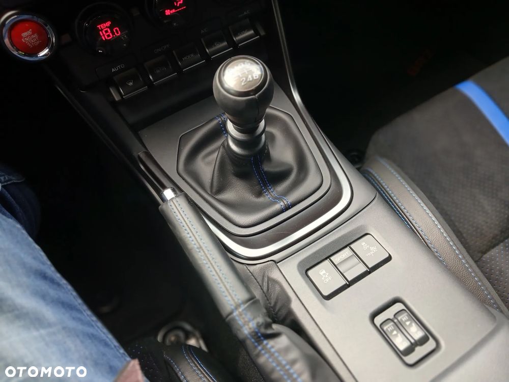 Subaru BRZ 2.4i Sport - 11