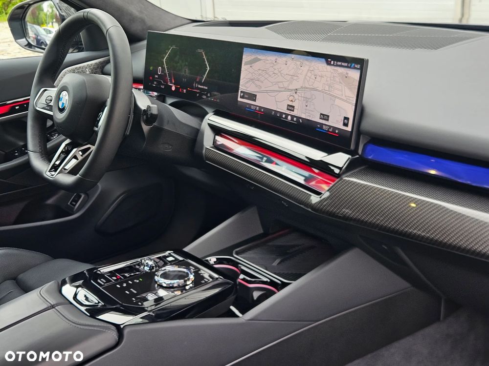 BMW Seria 5 540d xDrive mHEV M Sport - 33