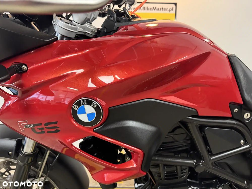 BMW F - 21