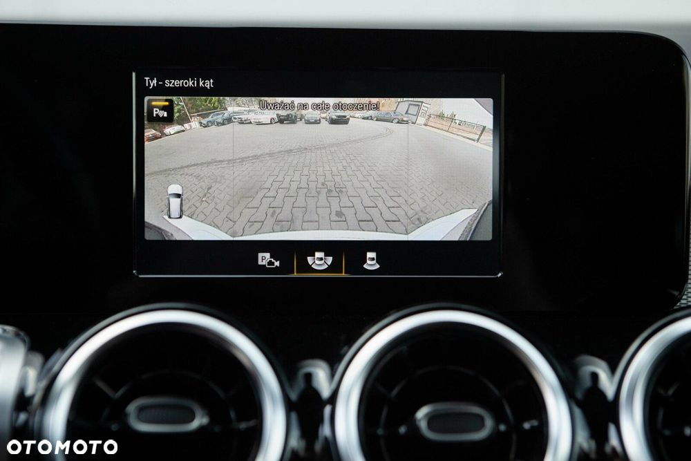 Mercedes-Benz GLB 180 Progressive 7G-DCT - 32