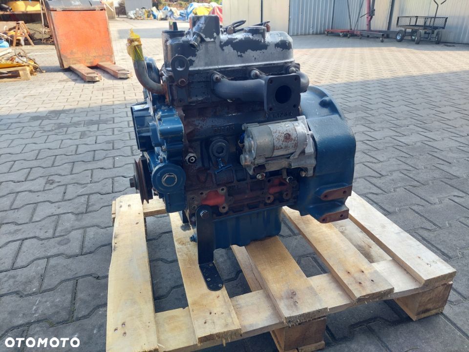 SILNIK KUBOTA  D1105 L123 [3 cylindry][ENG 3117] - 9