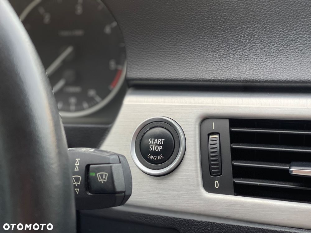 BMW Seria 3 318d - 21