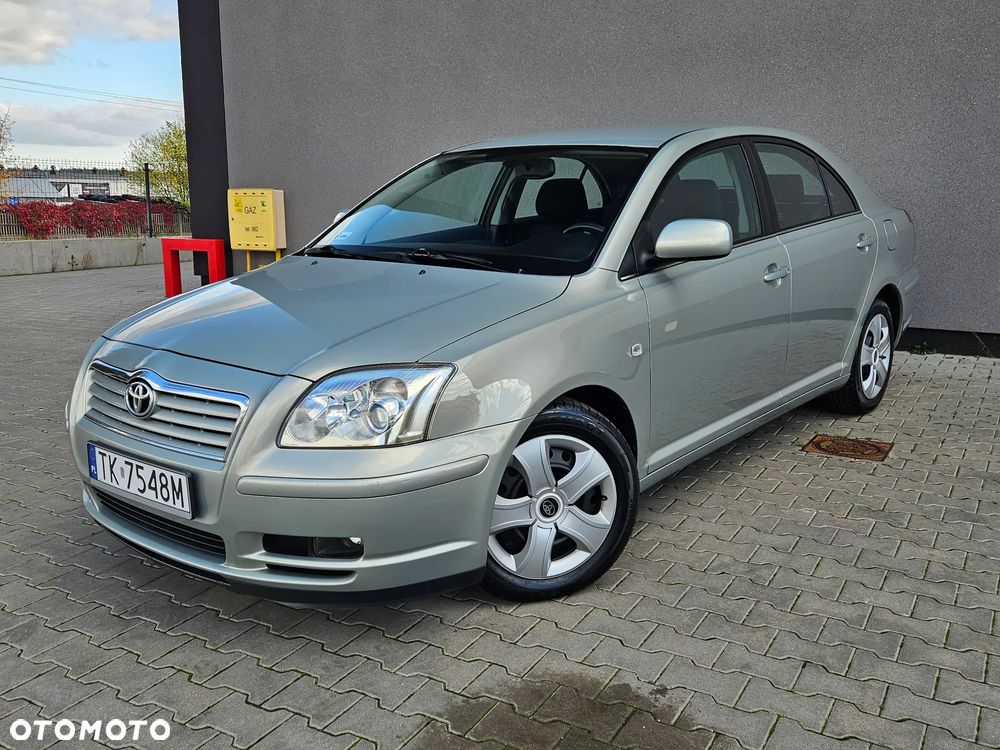 Toyota Avensis - 18