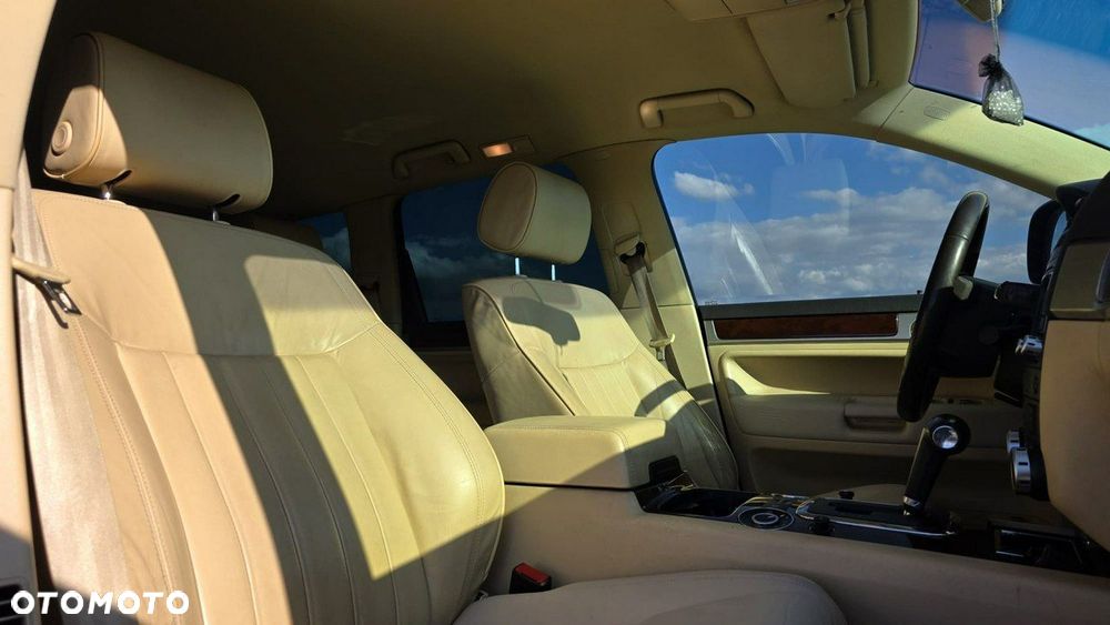 Volkswagen Touareg - 16