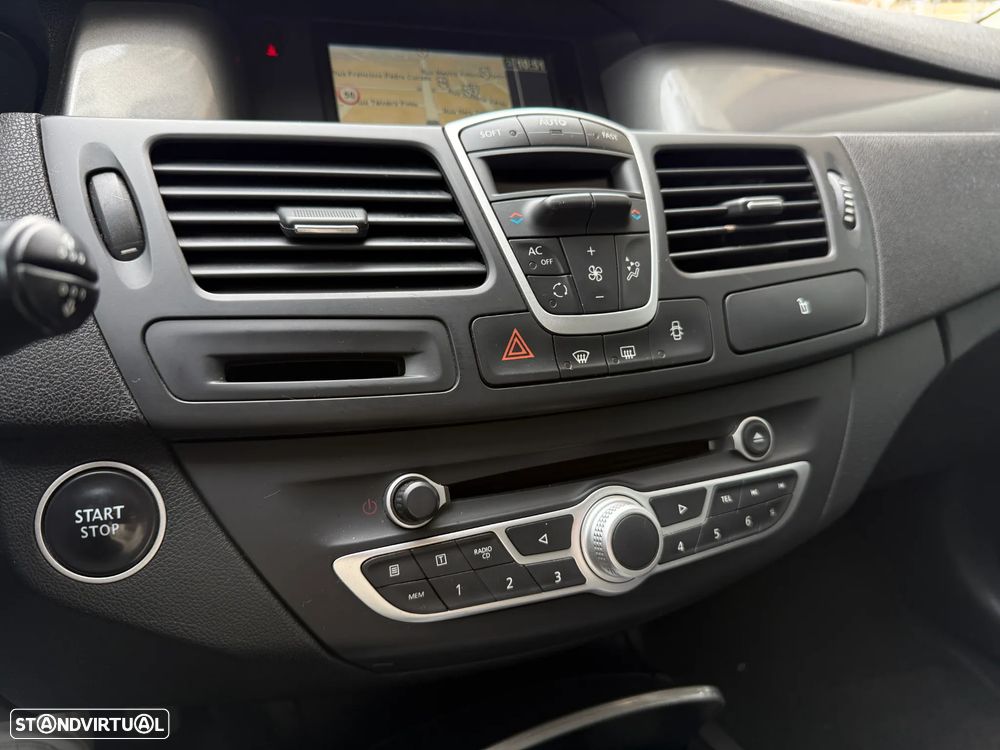 Renault Laguna 1.5 dCi Dynamique S - 12