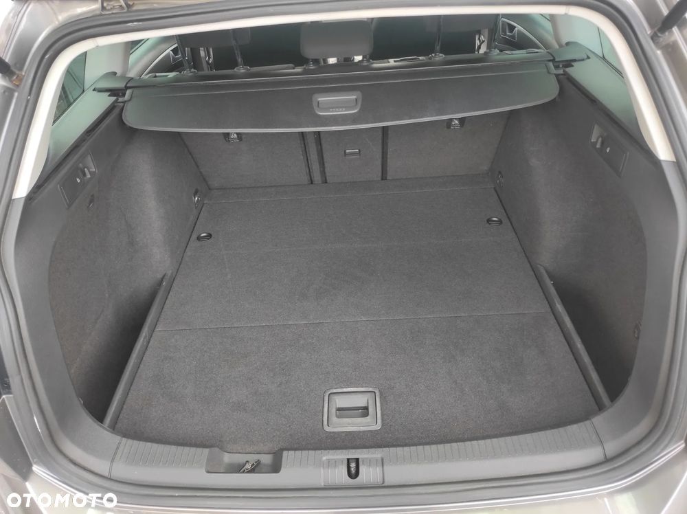 Volkswagen Golf 1.6 TDI BMT Comfortline - 24