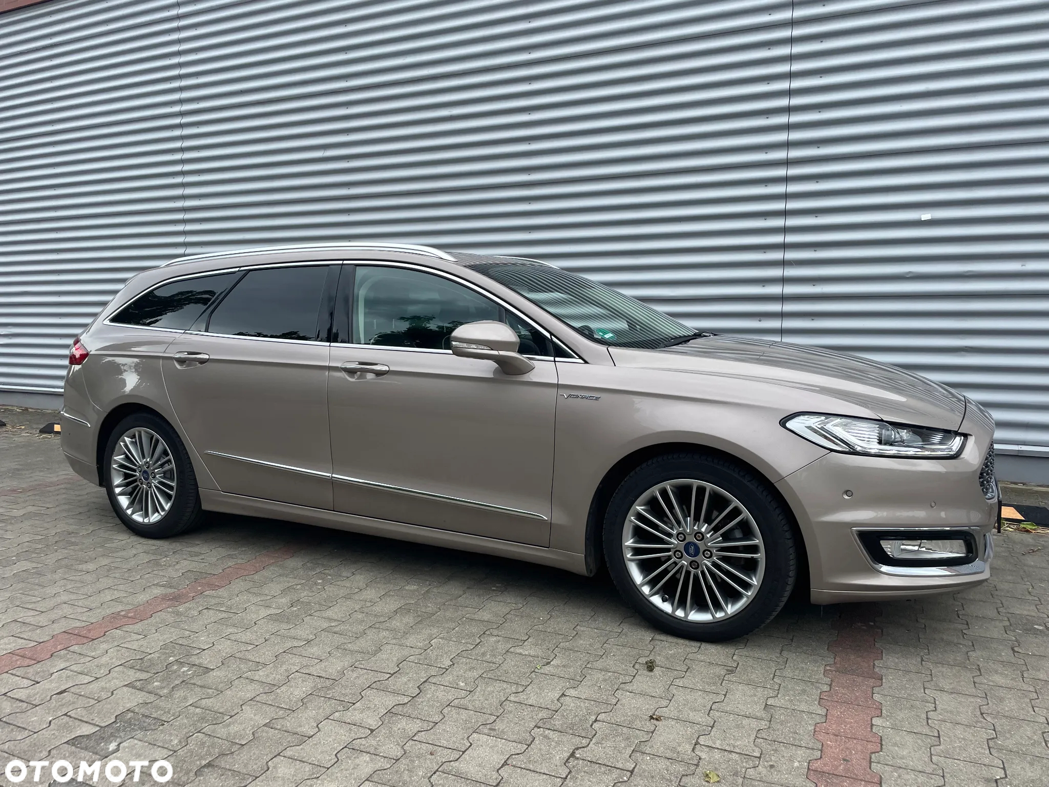 Ford Mondeo Turnier TDCi Bi-Turbo PowerShift-Aut Vignale - 4