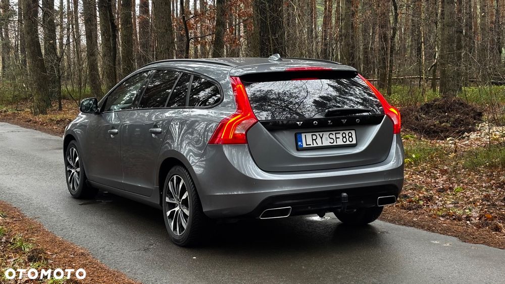 Volvo V60 D2 Drive-E Kinetic - 2