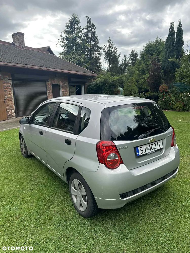 Chevrolet Aveo 1.2 16V Base / Classic - 5