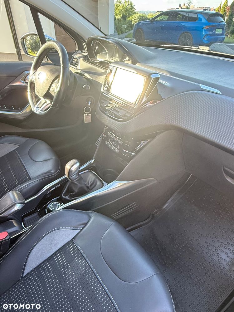 Peugeot 2008 1.6 VTi Allure - 17