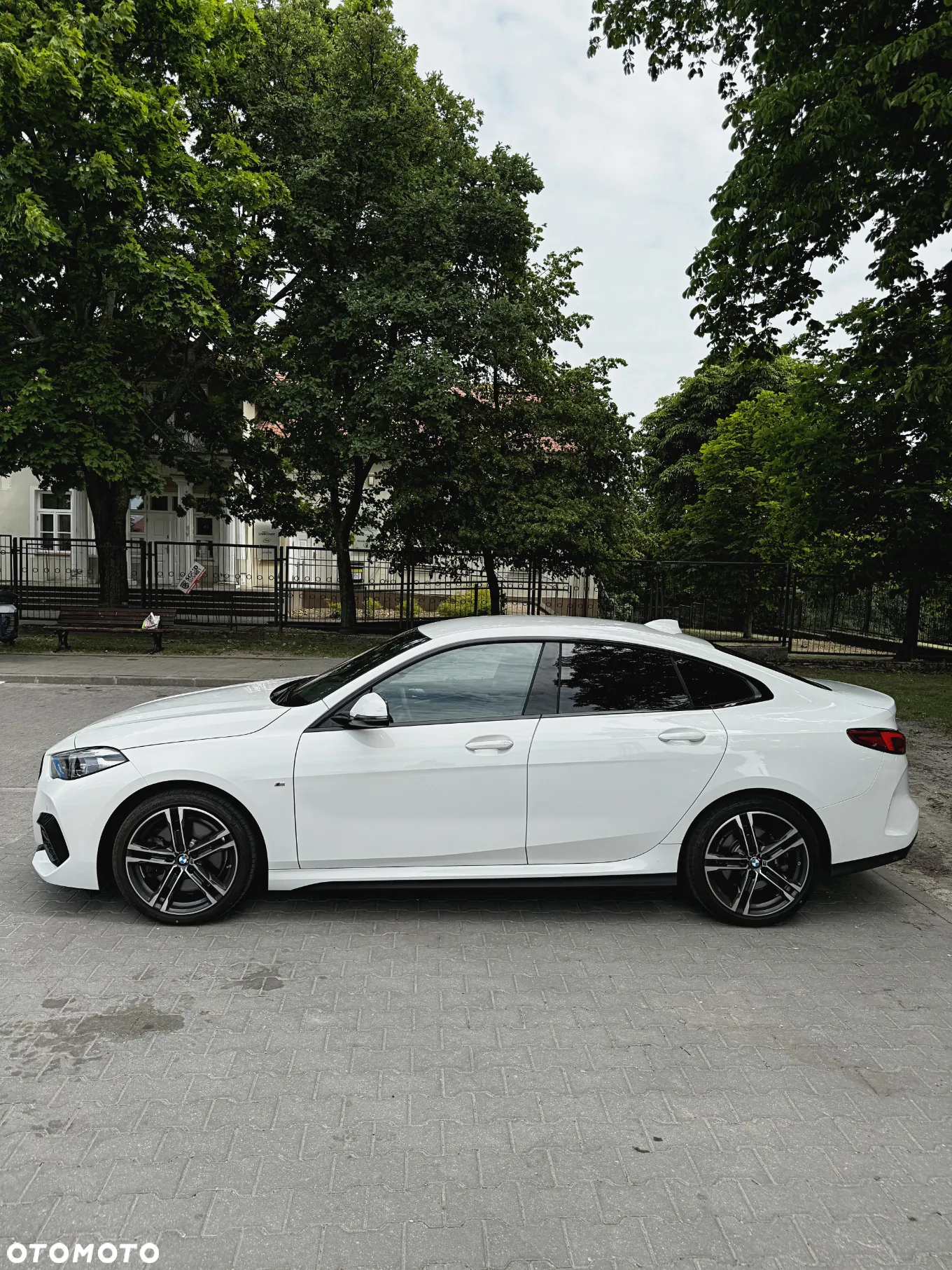 BMW Seria 2 220i M Sport - 6