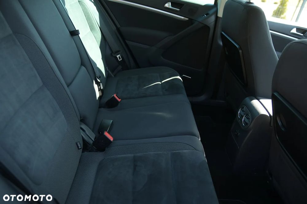 Volkswagen Tiguan 2.0 TDI DPF 4Motion DSG Sport & Style - 20