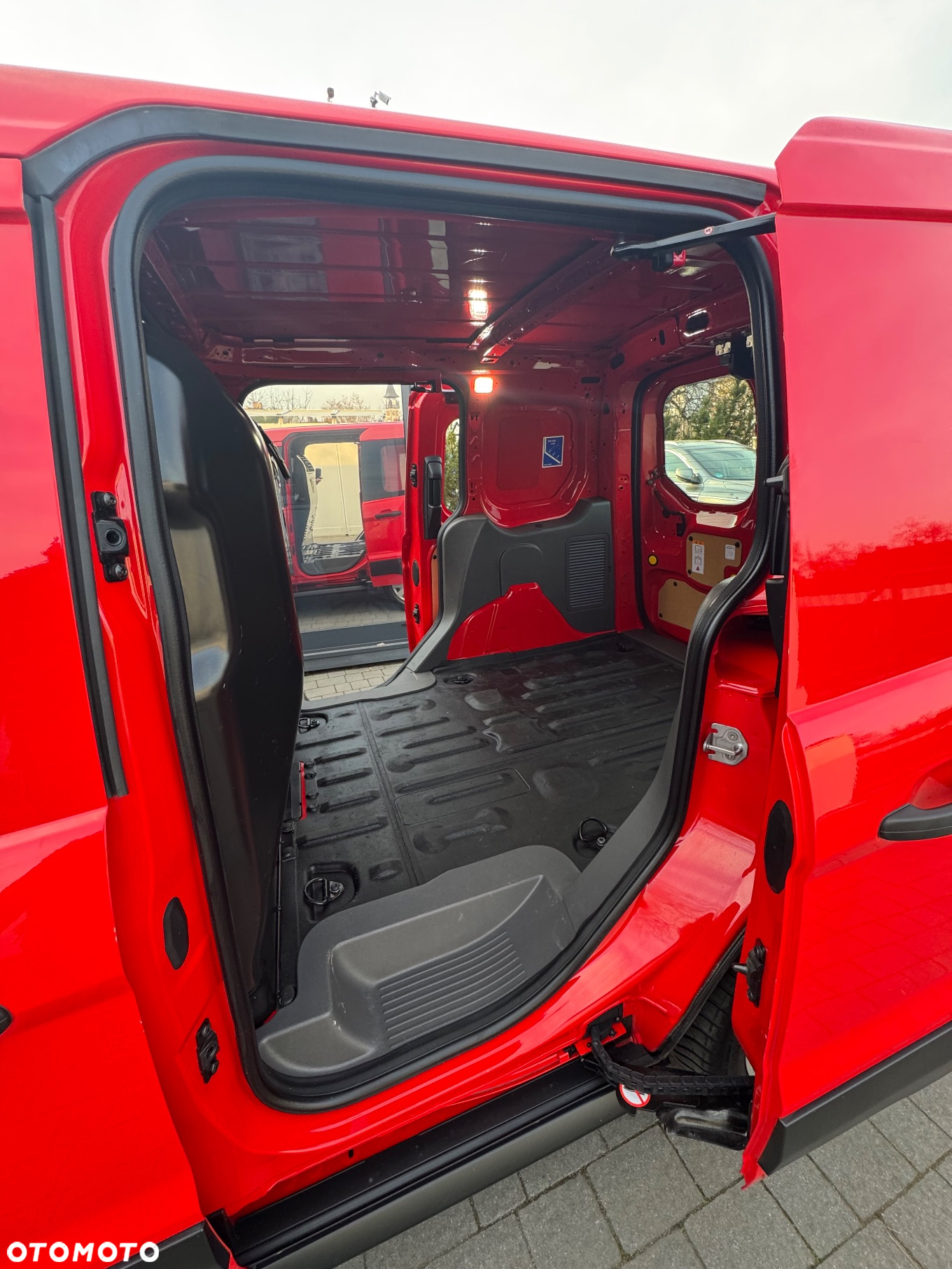 Ford TRANSIT CONNECT - 26