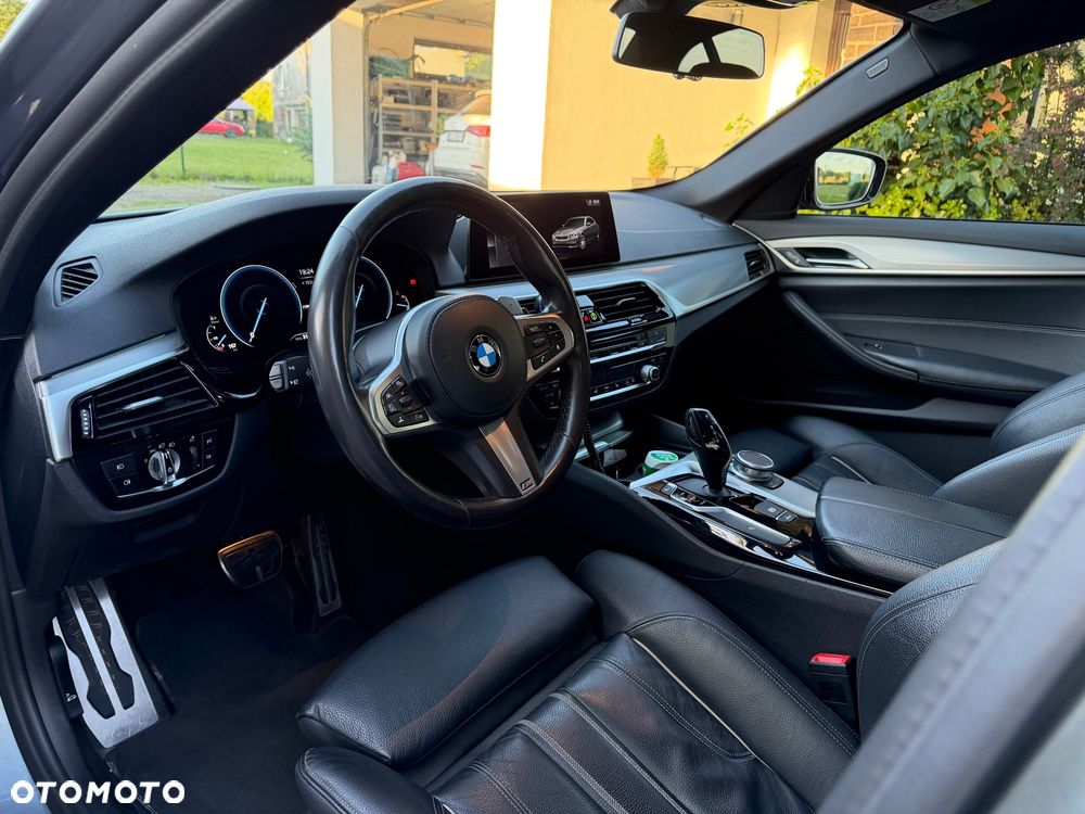 BMW Seria 5 530d xDrive M Sport sport - 10