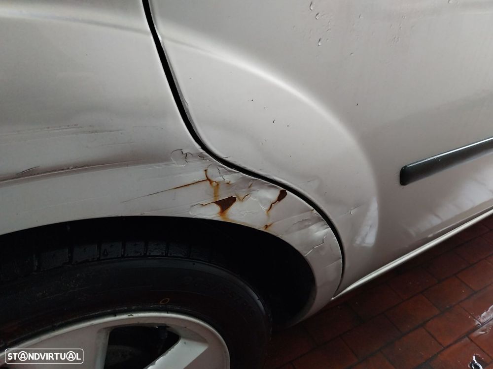 Ford Focus 1.4 16V Trend - 10