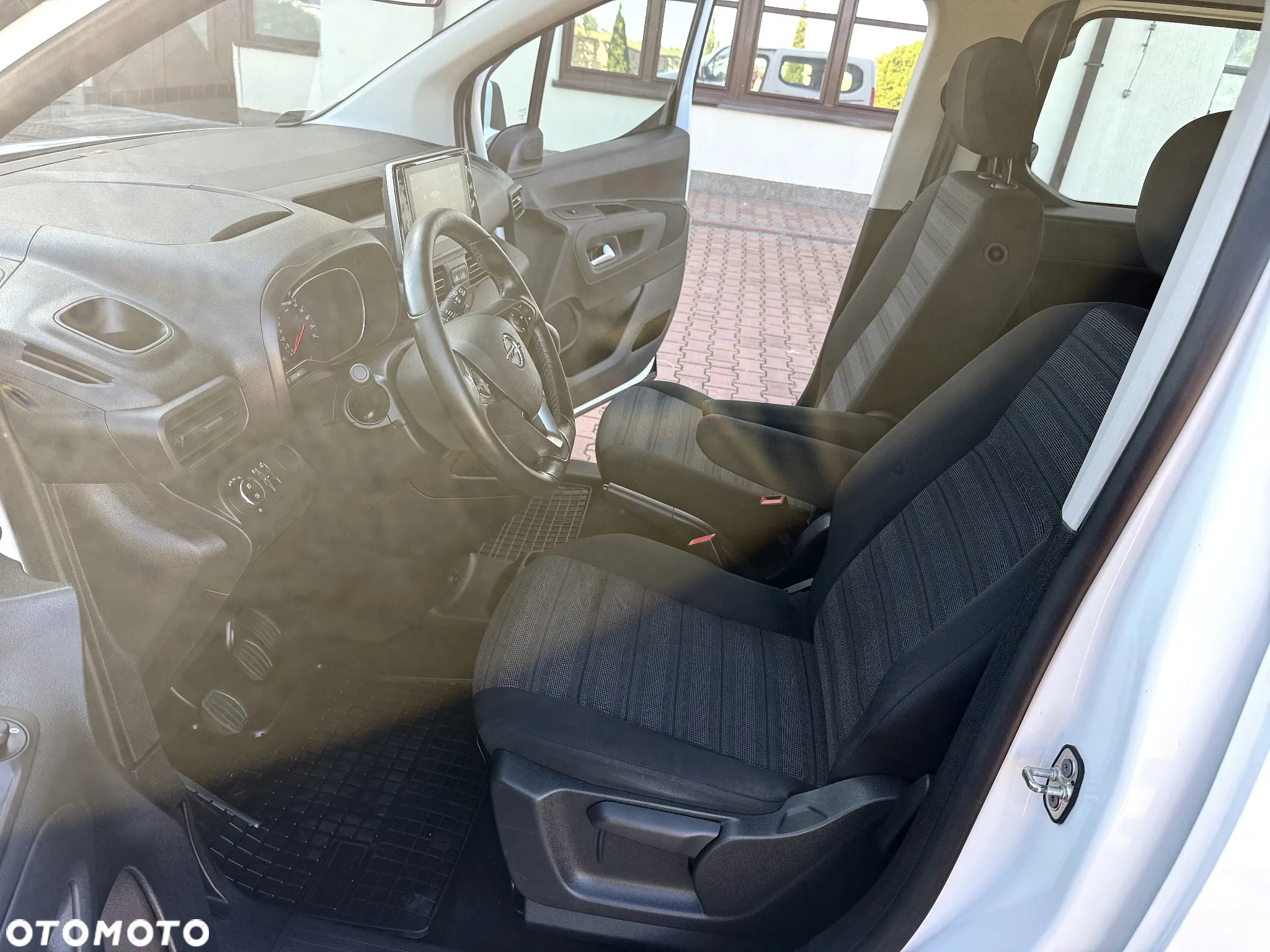 Opel Combo Life 1.5 CDTI Enjoy S&S - 10