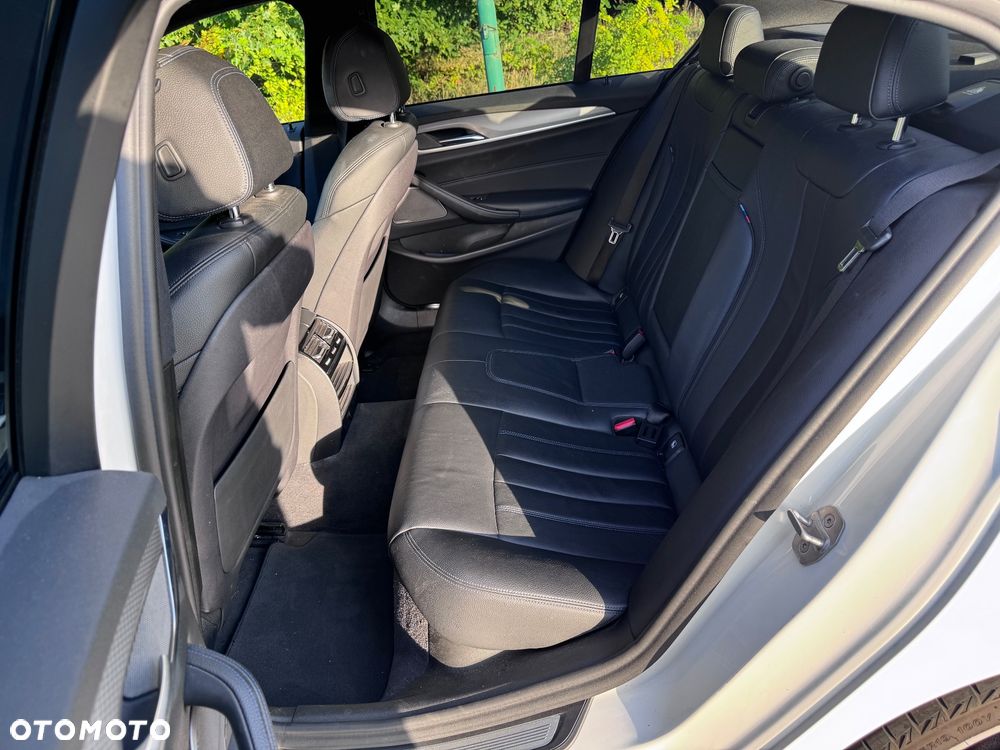 BMW Seria 5 530i M Sport Edition - 8