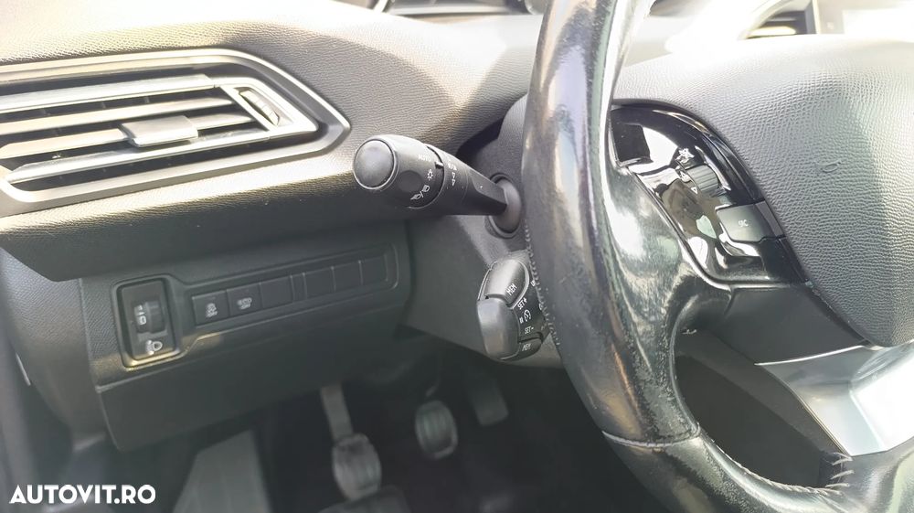 Peugeot 308 PureTech 130 Stop & Start Style - 9