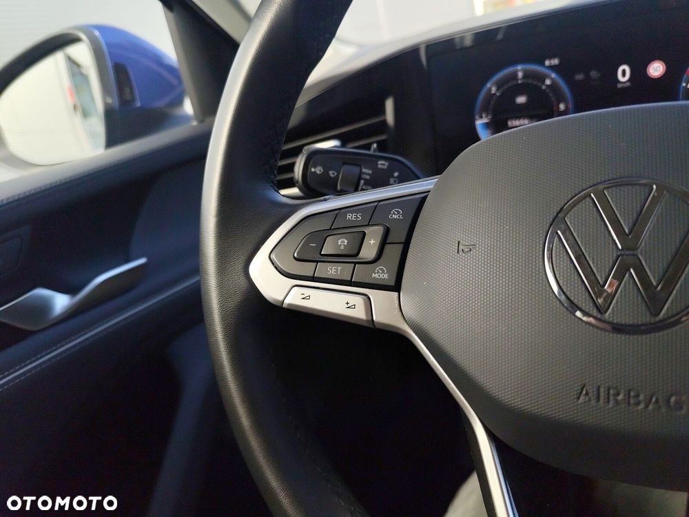 Volkswagen Passat - 21