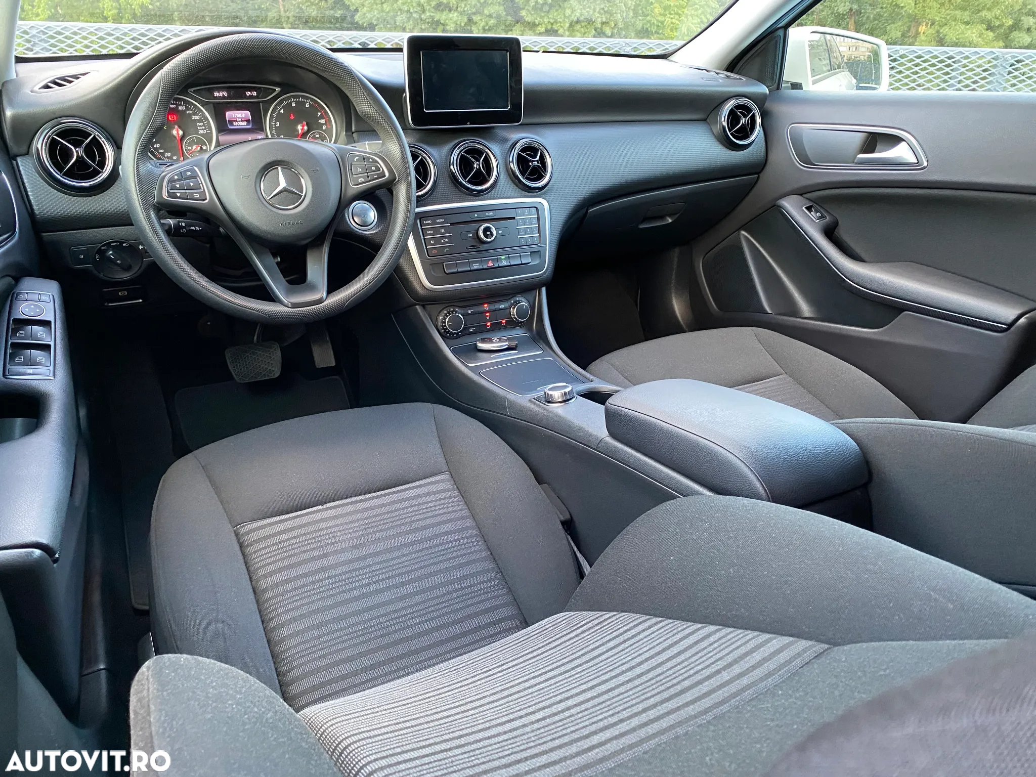 Mercedes-Benz A - 2
