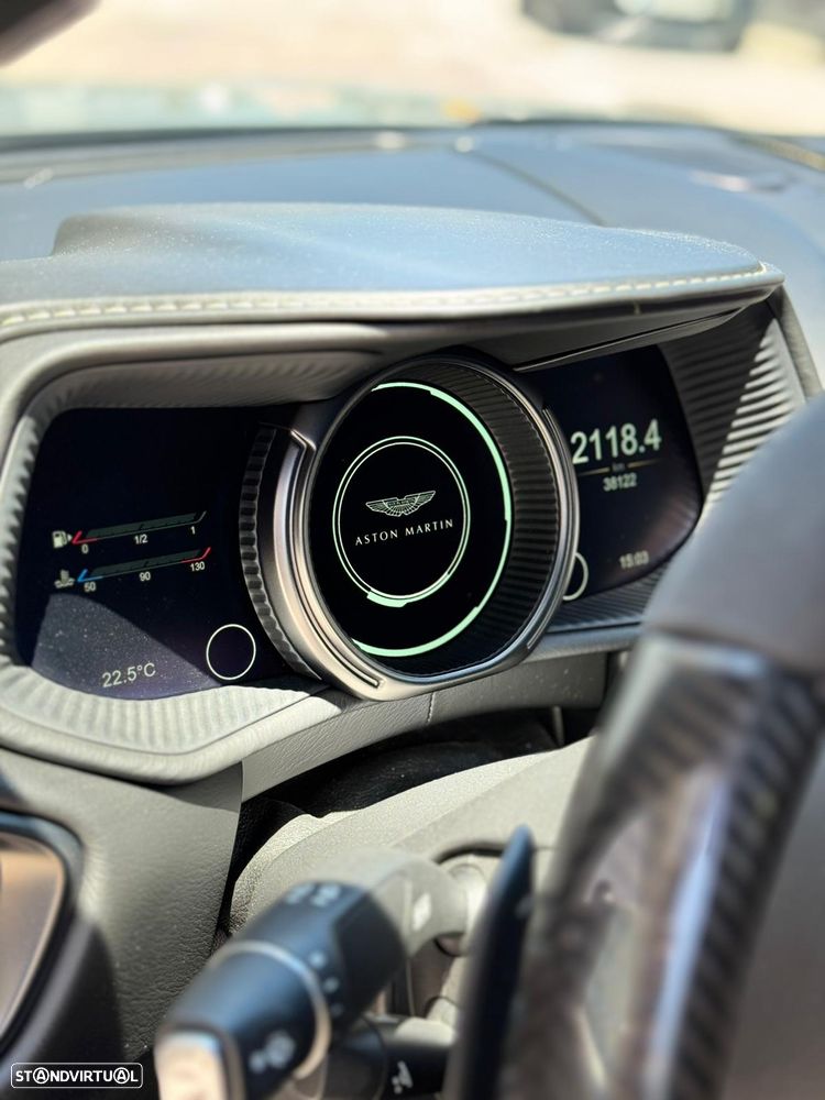 Aston Martin DB11 Coupé V12 AMR - 20