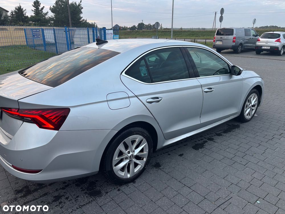 Skoda Octavia 2.0 TDI DSG Edition - 2