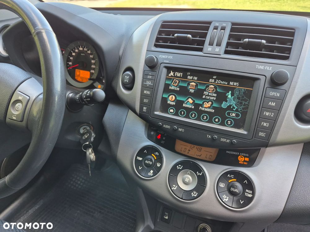 Toyota RAV4 2.0 4x4 Automatik Sol - 27