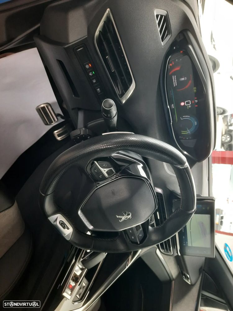 Peugeot 3008 1.6 Hybrid GT e-EAT8 - 24