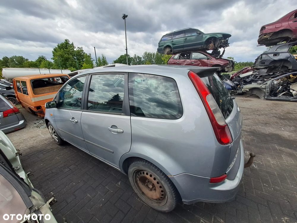 Ford Focus C-Max mk.1 (03-07r.) 1.6 TDCI 108KM. Silnik  DV6 Pasuje do G8DA, G8DB, G8DD, G8DE, G8DF Skrzynia MTX75 lakier D / D1 / D2 - Machine Silver (Metallic).Cały na części.GWARANCJA !!! Przód Tył Zestaw Komplet Drzwi Klapa Zderzak Błotnik Maska Grill Atrapa Szyba Pas Lampa Lusterko Boczki Fotel Kanapa Kokpit Deska Rozdzielcza Przełącznik Włącznik Sterownik Przewody Wiązka Instalacja Moduł Komputer Czujnik Listwa Pompa Alternator Wtryski Głowica Rozrusznik Kompresor Sprzęgło Dwumas Silnik Skrzynia ABS Klimatyzacji Paliwa Wspomagania Kolektor Turbina Przepustnica Zawór Chłodnica Koło Hak Belka Sanki Zawieszenie Mcpherson Półoś Amortyzator Wydech Tłumik Zacisk Most - 5
