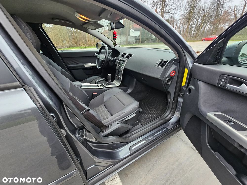 Volvo V50 2.0D Momentum - 7