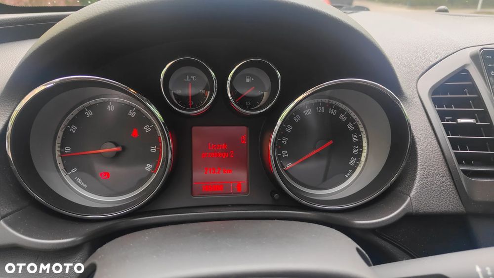 Opel Insignia 1.6 T Cosmo - 4
