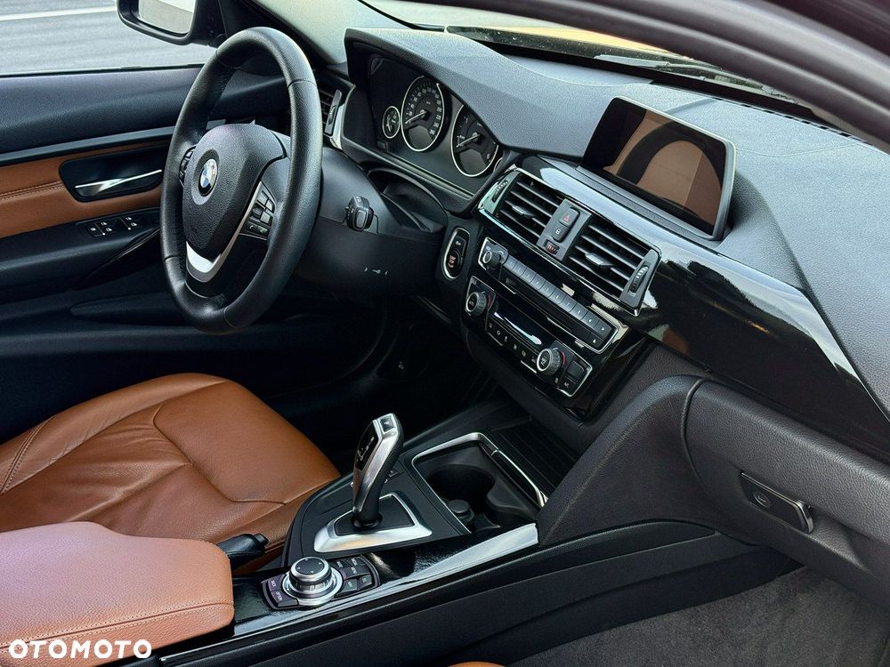 BMW Seria 3 320d Efficient Dynamics - 26