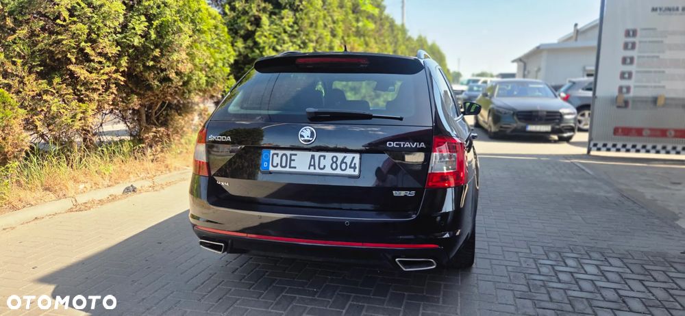 Skoda Octavia 2.0 TDI 4x4 DSG RS - 11